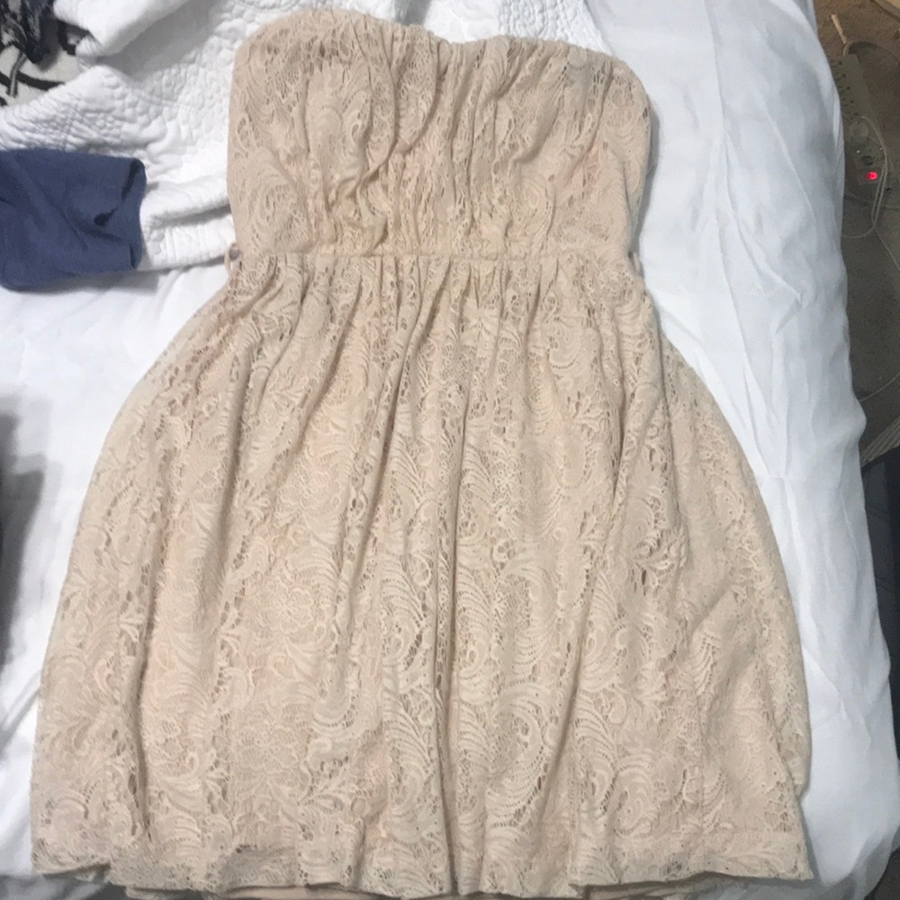 Strapless beige dress